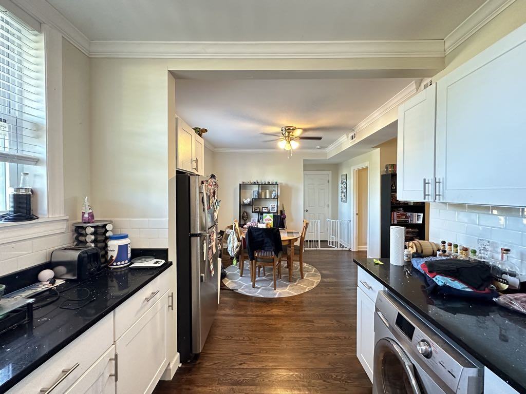 3709 N Hoyne Ave #3 - Photo 7 of 21