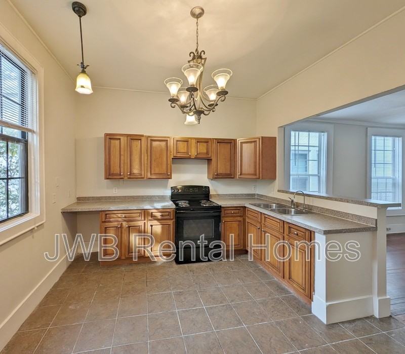 424 Walnut Ct - Photo 2 of 13