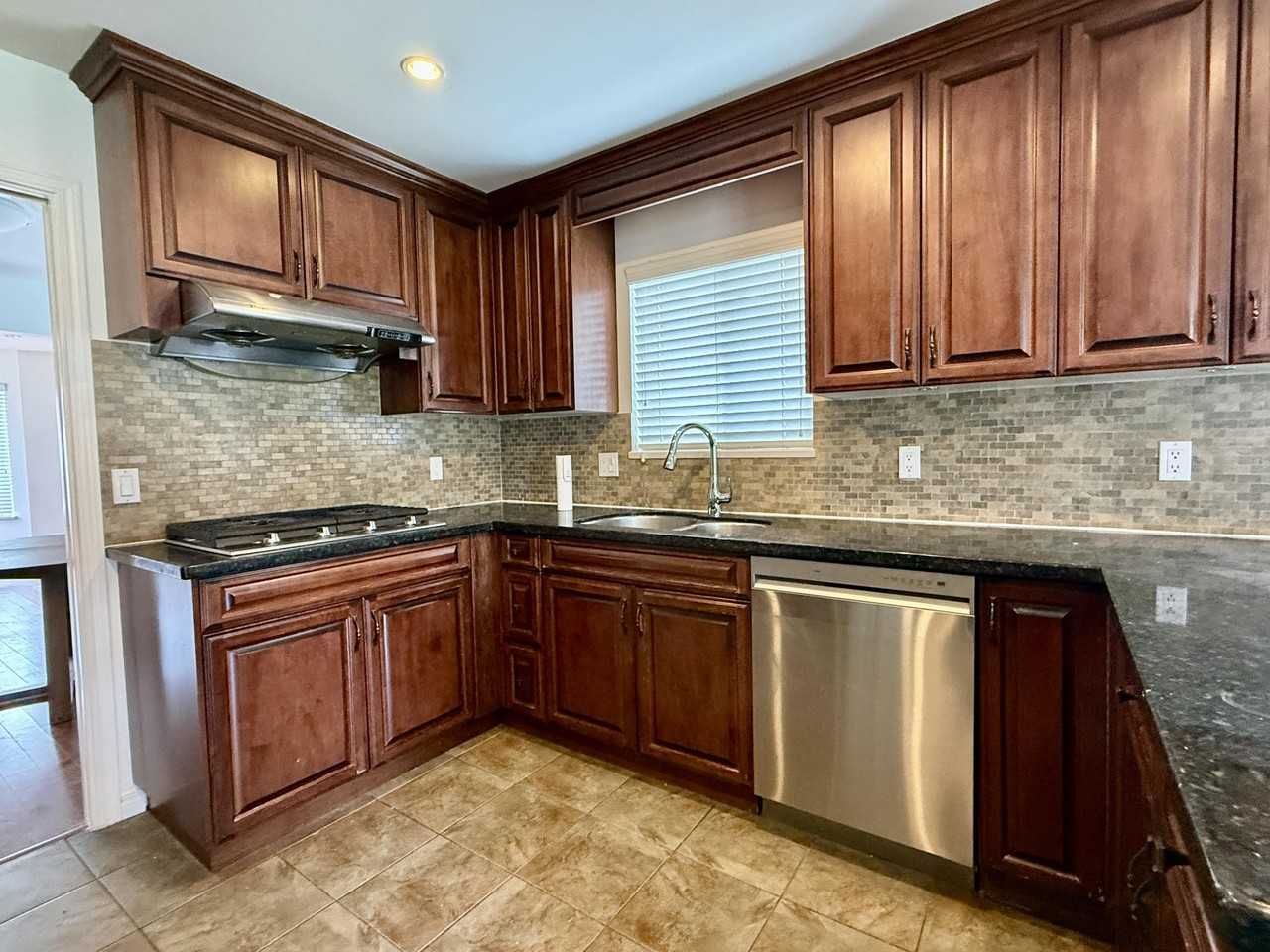 33 West 48th Avenue - Photo 3 of 10