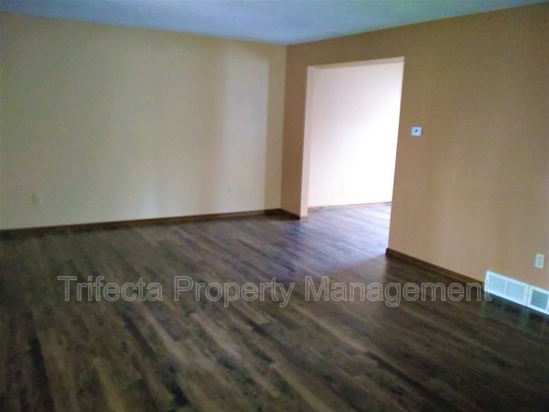 3112 Appaloosa Ct - Photo 3 of 24