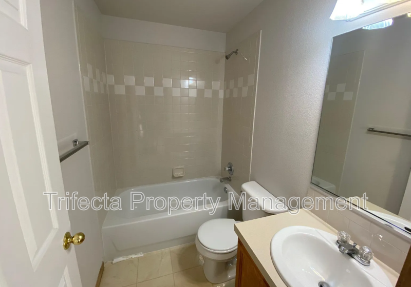 1333 Fairfield Ave - Photo 5 of 10