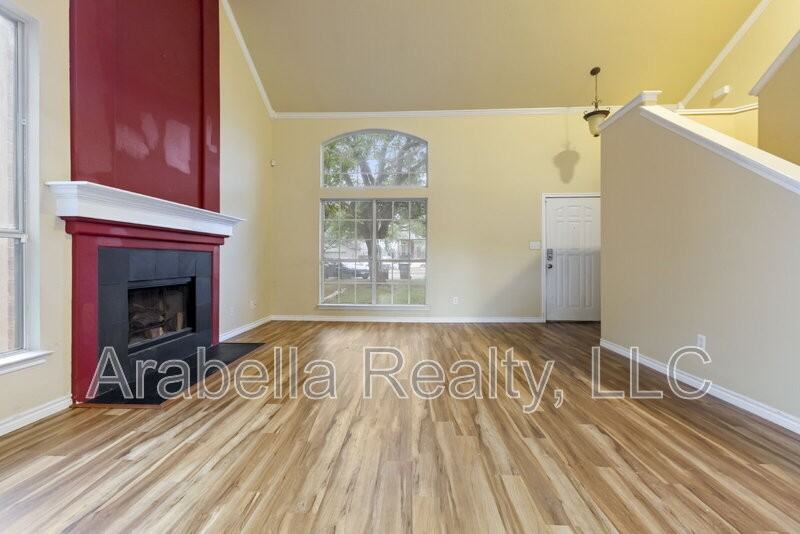 2832 Berry Trce - Photo 5 of 32