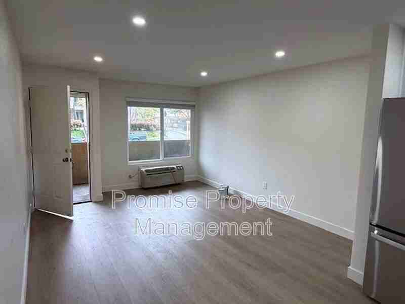 1737 Bayview Heights Dr #46 - Photo 6 of 11