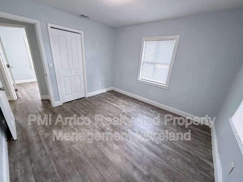 815 N Davis Ave - Photo 6 of 15