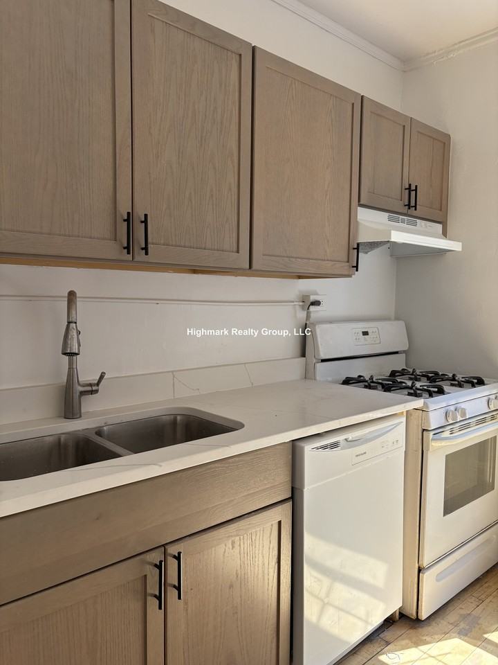 804 Sherman Ave #6 - Photo 2 of 12