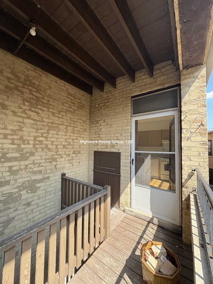 804 Sherman Ave #6 - Photo 4 of 12