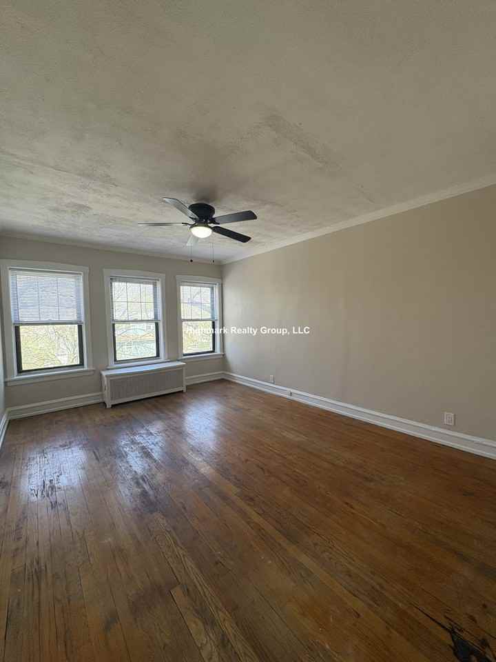 804 Sherman Ave #6 - Photo 6 of 12