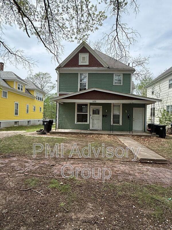 105 Sw Buchanan St #1 - Photo 2 of 7