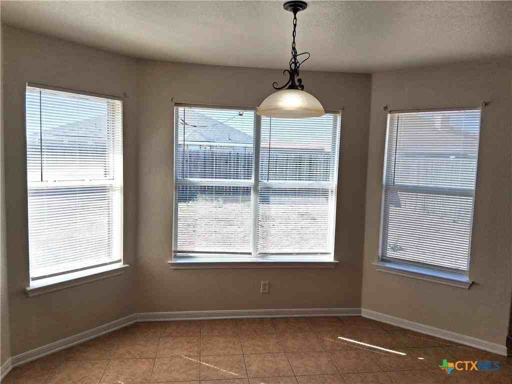 3107 Lavender Ln - Photo 6 of 19