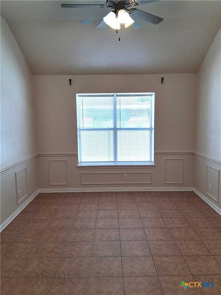 3107 Lavender Ln - Photo 7 of 19