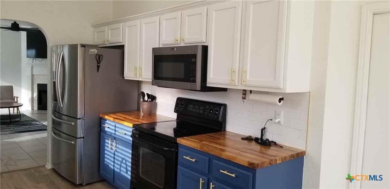 2703 Blackburn Dr - Photo 2 of 21