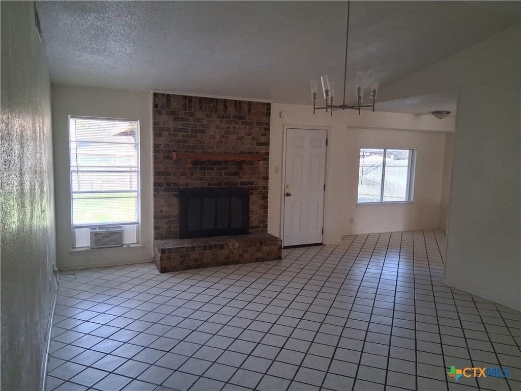 1701 Lennox Ave - Photo 2 of 15