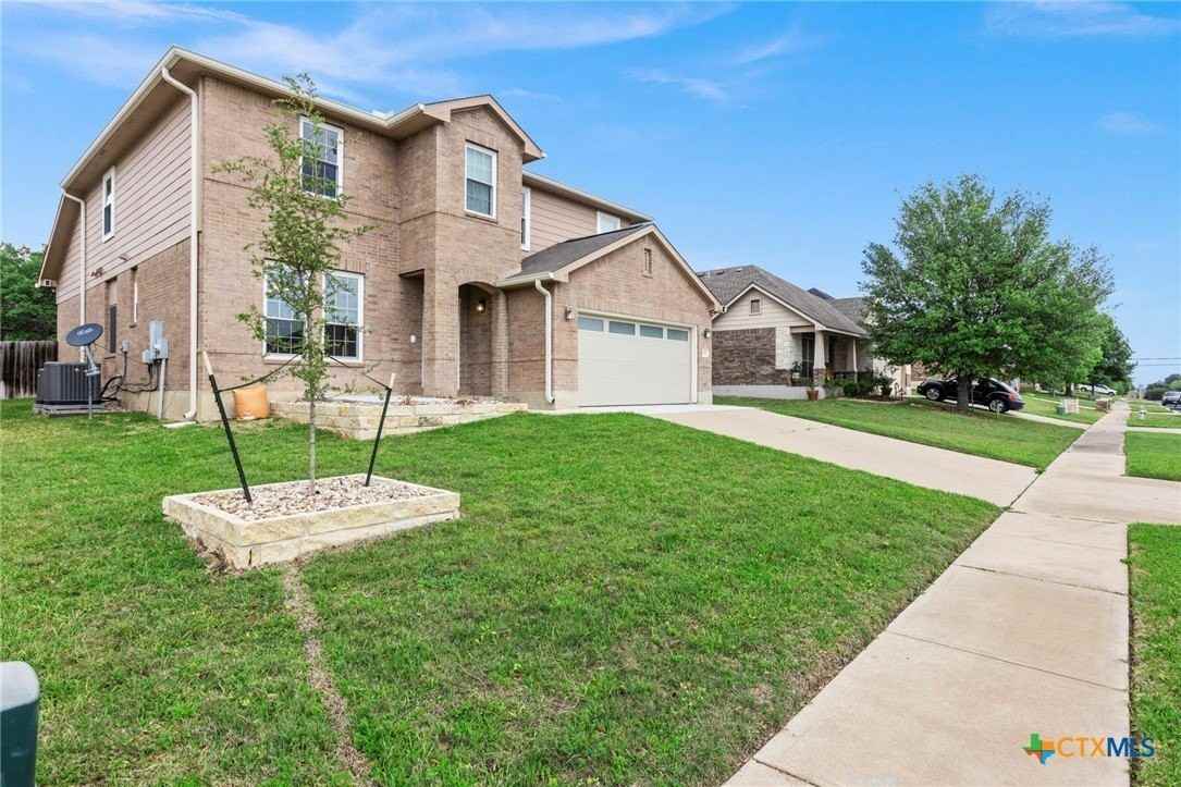 5621 Bedrock Dr - Photo 3 of 31