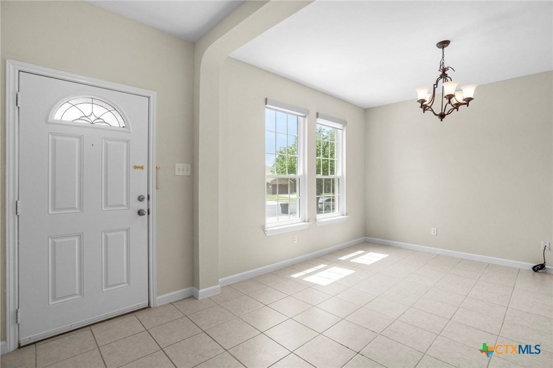 5621 Bedrock Dr - Photo 6 of 31