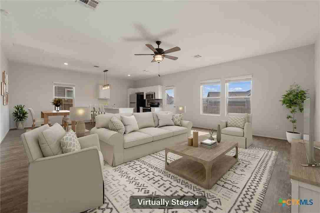 817 Circle Way - Photo 3 of 39