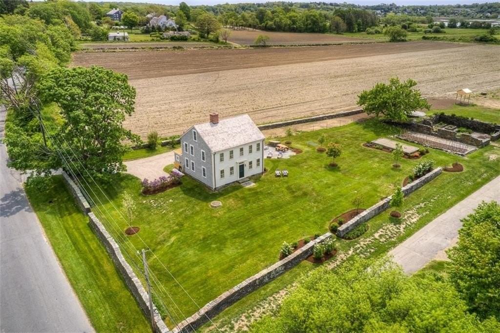 148 Fogland Rd - Photo 3 of 35