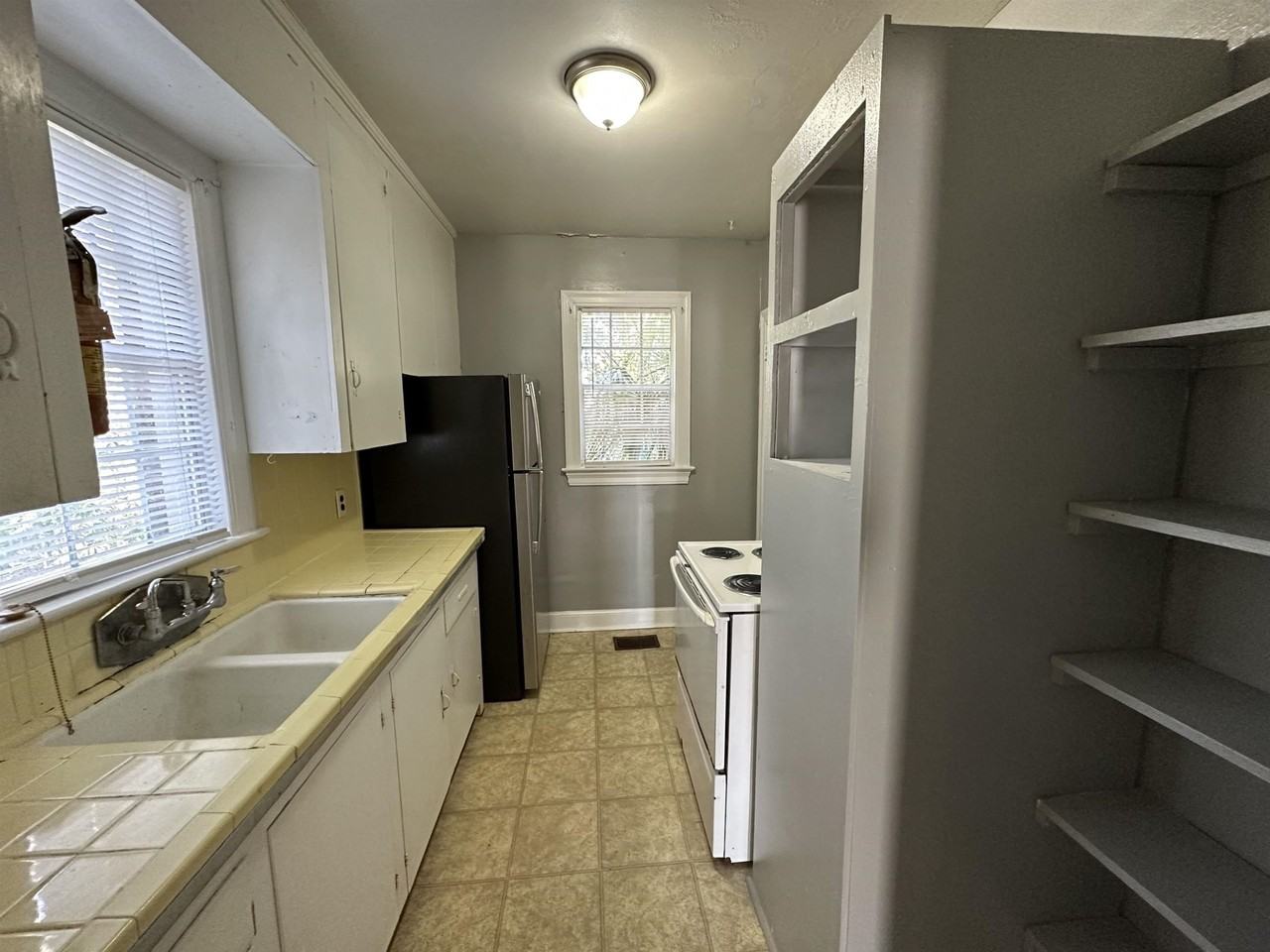410 E Carolina St #3 - Photo 3 of 6
