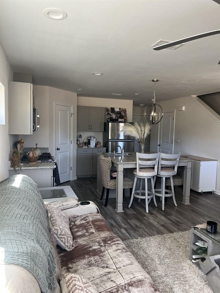 2840 Blue Blossom Trl - Photo 4 of 23