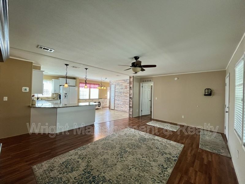 38055 Woodgate Ln - Photo 6 of 25