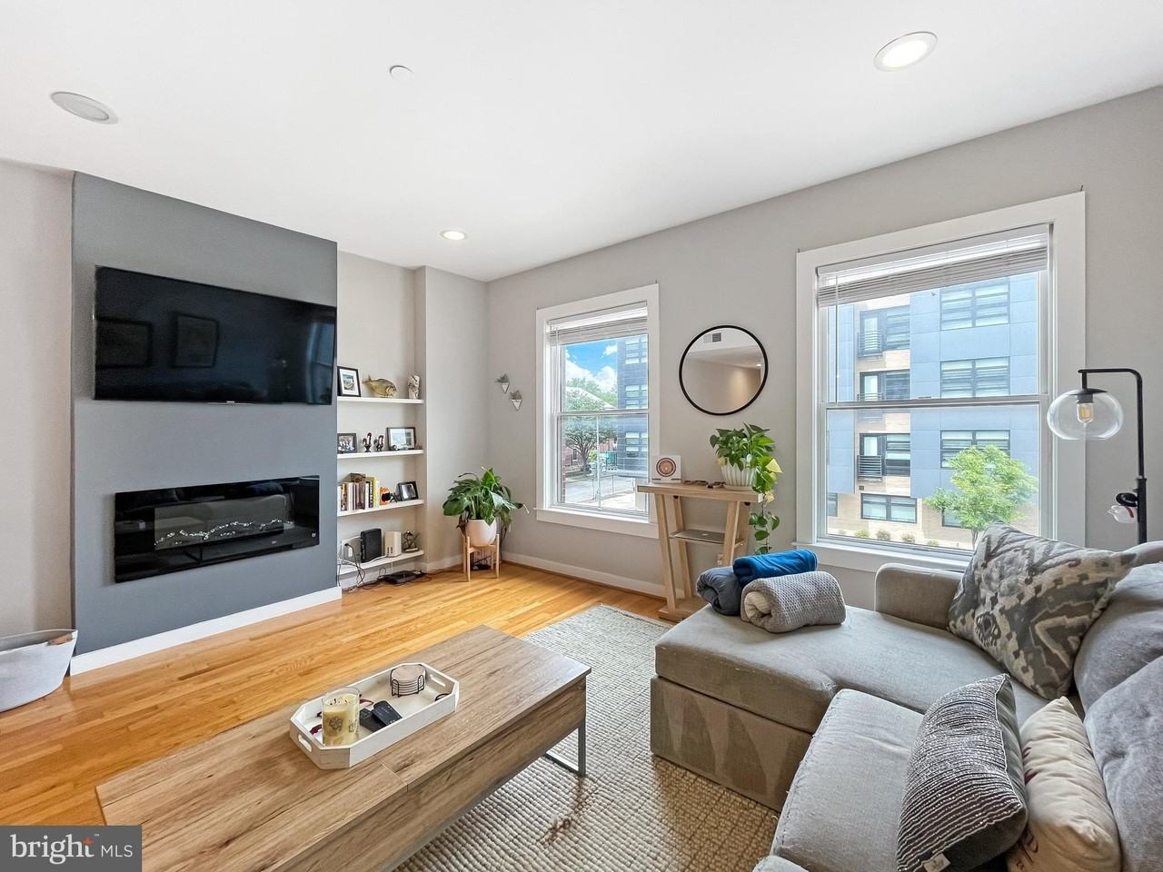 1367 Florida Ave Ne #302
