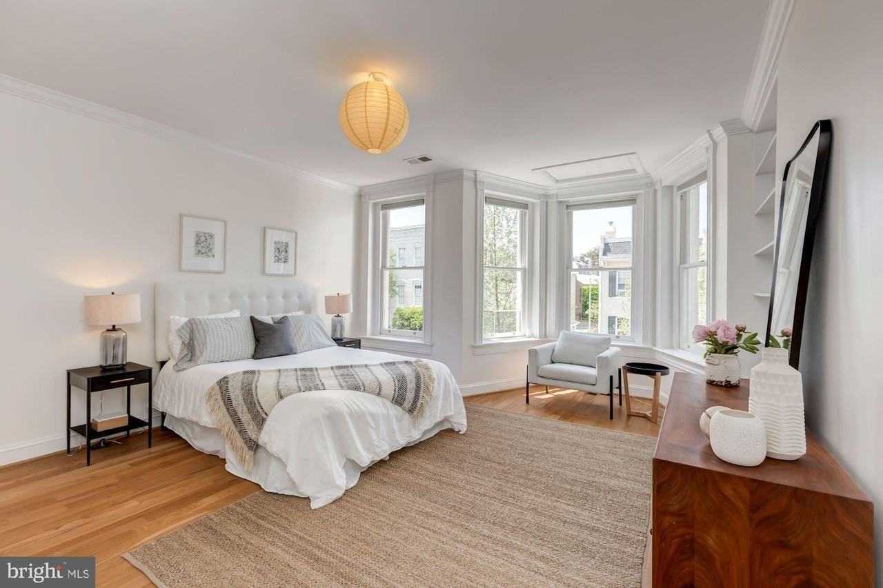 1409 33rd St Nw - Photo 7 of 14