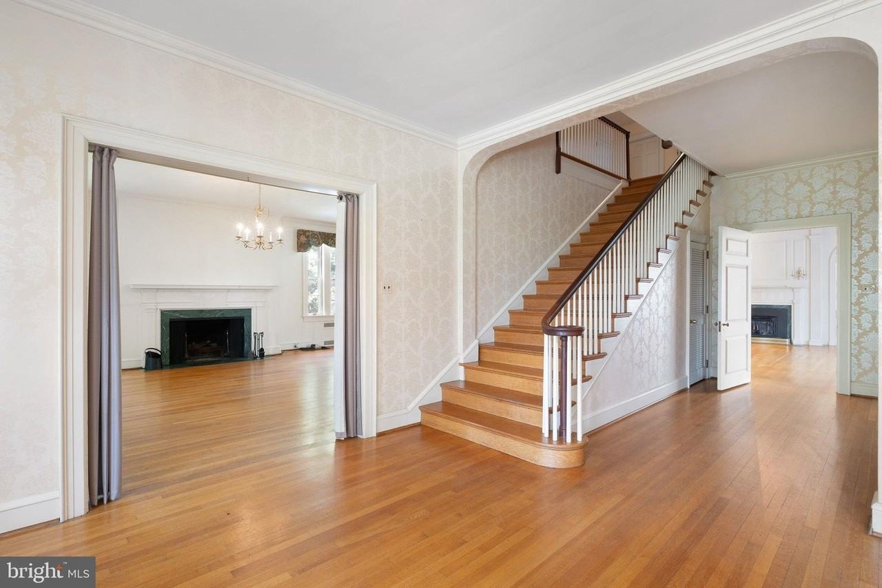 121 Gun Club Rd - Photo 2 of 20