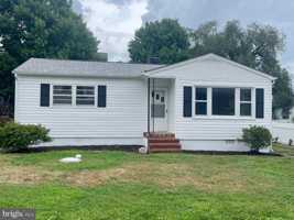 featured image of 1442 Rehling Dr