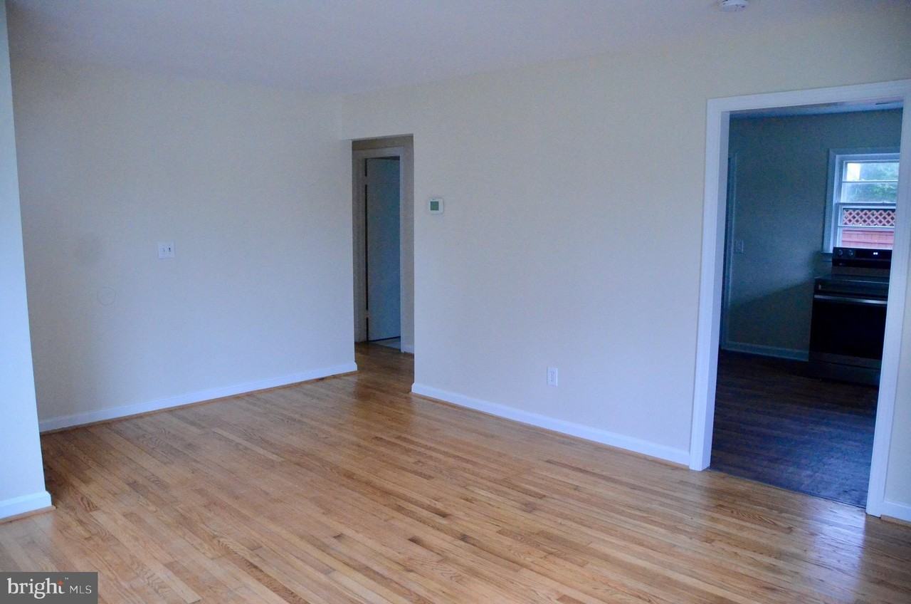 1442 Rehling Dr - Photo 6 of 28