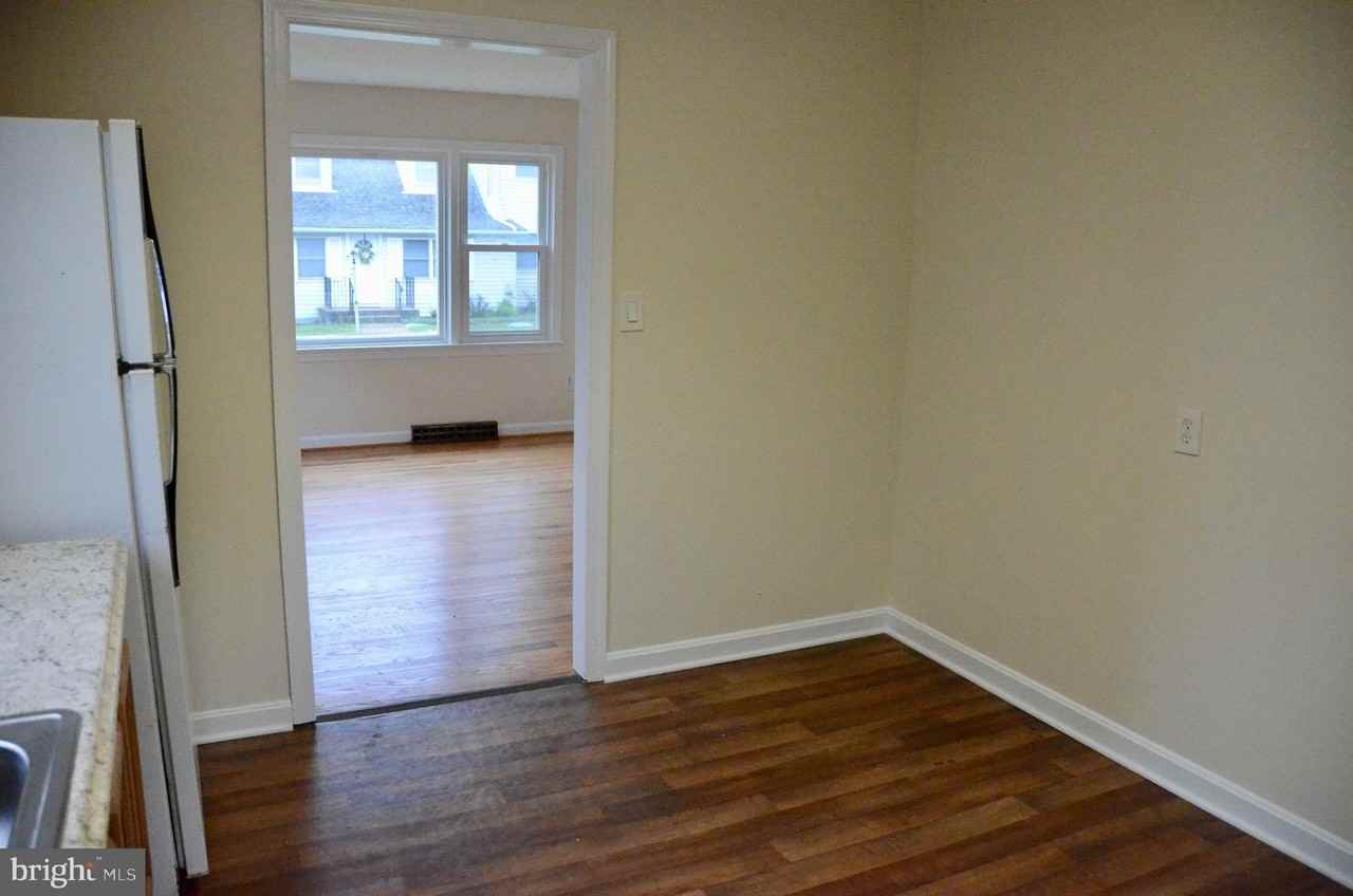 1442 Rehling Dr - Photo 7 of 28