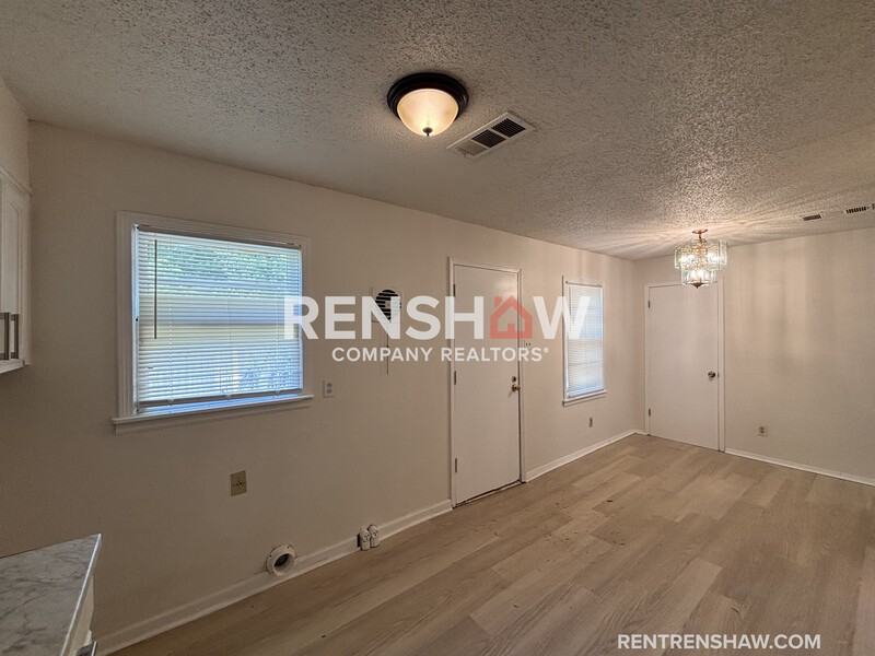 3576 Debby Dr - Photo 6 of 15