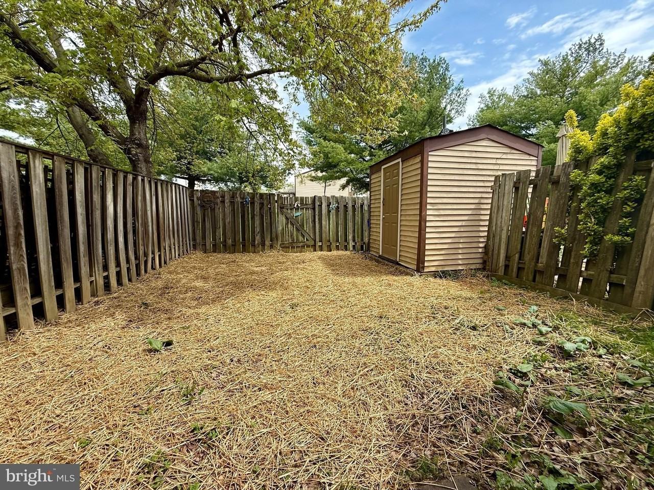 112 Savannah Ct - Photo 3 of 20