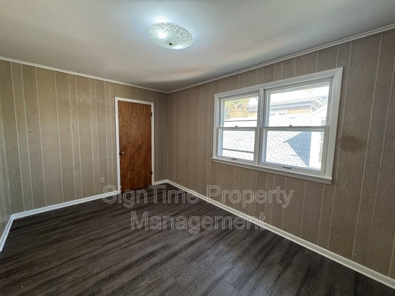 10 N Main St - Photo 6 of 9