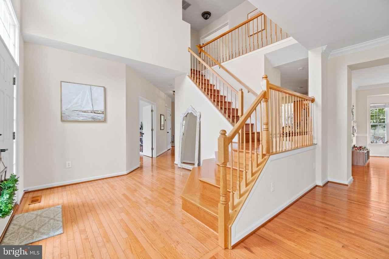 5907 Indian Summer Dr - Photo 4 of 41