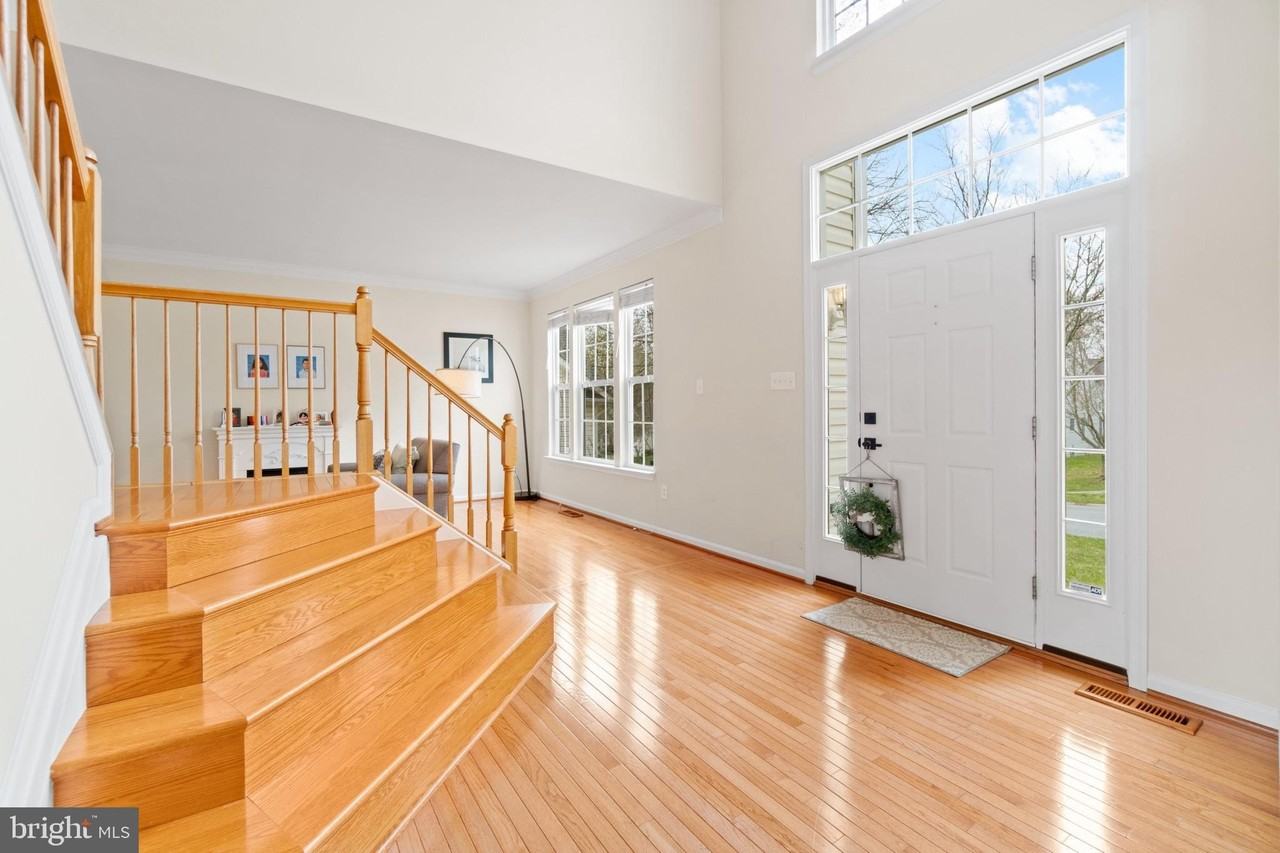 5907 Indian Summer Dr - Photo 5 of 41