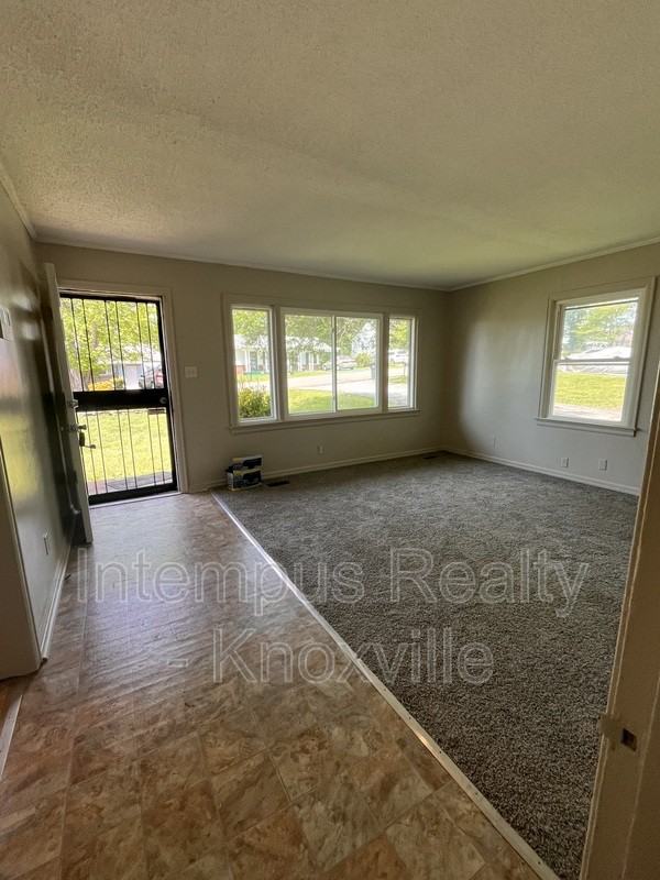 3116 Sunset Ave - Photo 2 of 17