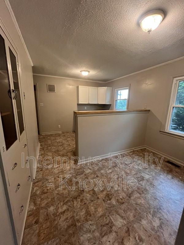 3116 Sunset Ave - Photo 6 of 17