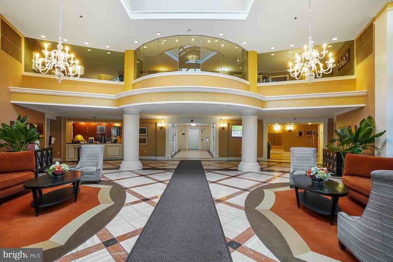 10101 Grosvenor Pl #1909 - Photo 5 of 27