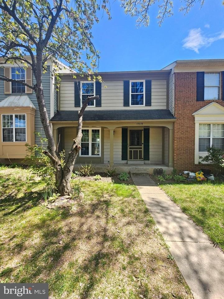 19378 Hottinger Cir - Photo 2 of 34