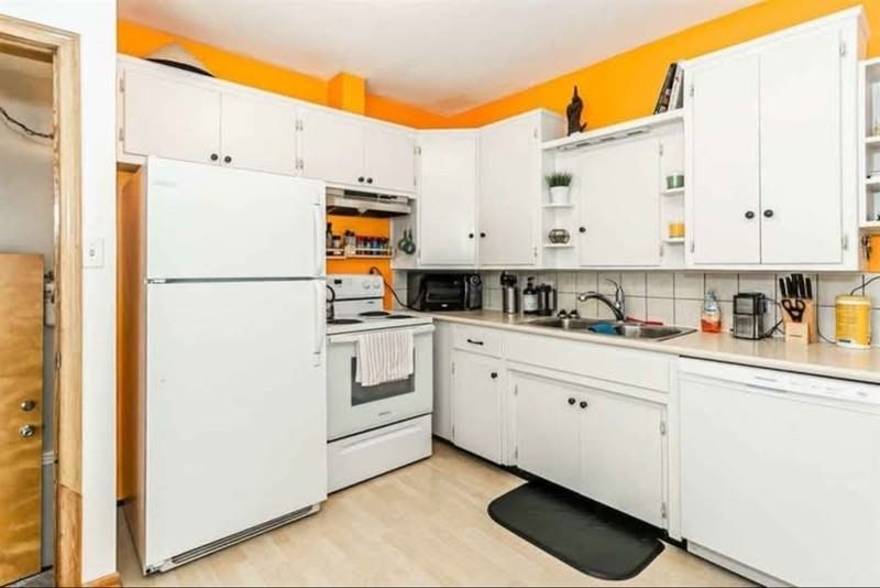 9811 69 Avenw #UP - Photo 2 of 13