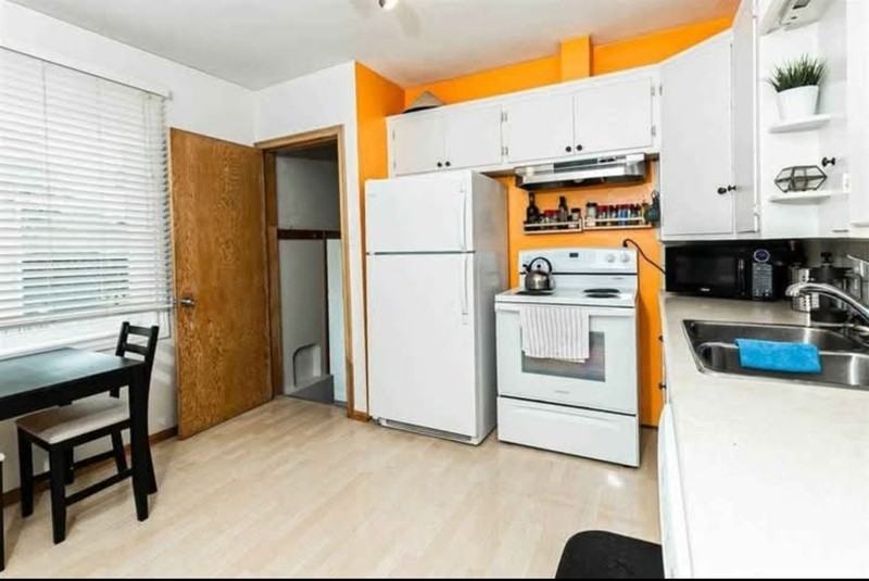 9811 69 Avenw #UP - Photo 3 of 13