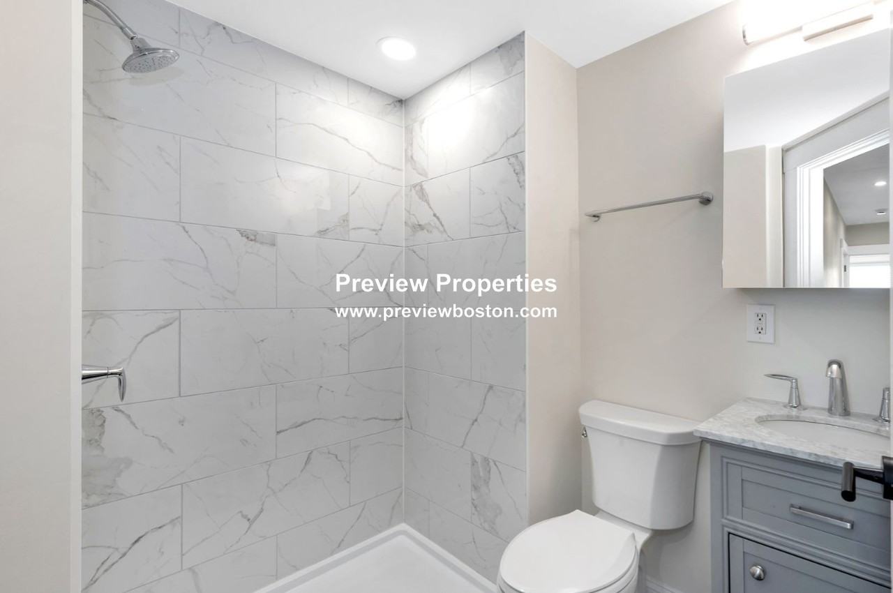 School St #2P - Photo 4 of 11