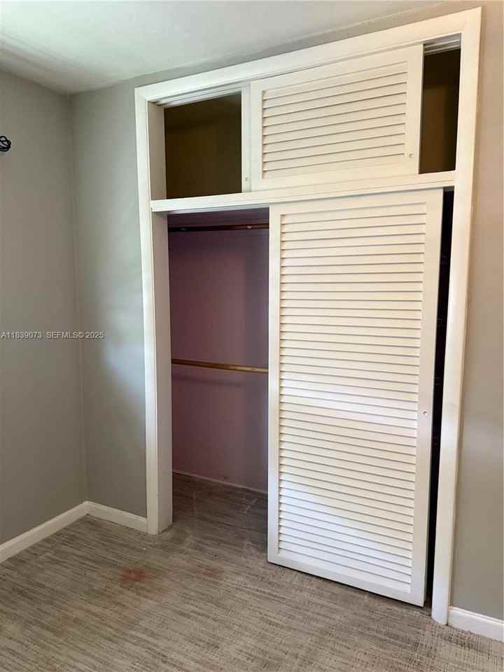 4630 Buchanan Street - Photo 5 of 23