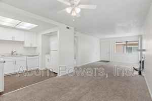 featured image of 2529 Greenwood Ln #16