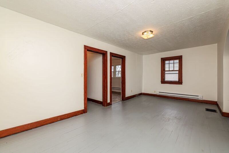 1530 1/2 W High St - Photo 6 of 10