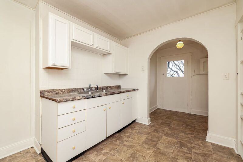 1530 1/2 W High St - Photo 7 of 10