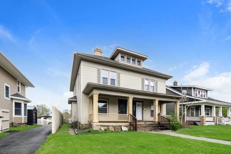 557/559 E Madison Ave #559 - Photo 2 of 11