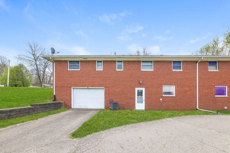 447 Ogden Rd #425 - Photo 3 of 10