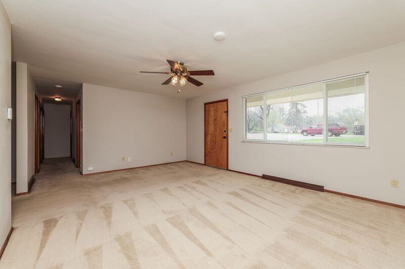 447 Ogden Rd #425 - Photo 5 of 10