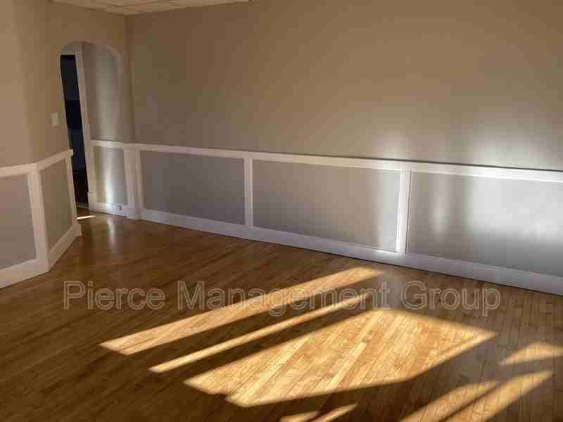 68 Kenney St #4 - Photo 4 of 9