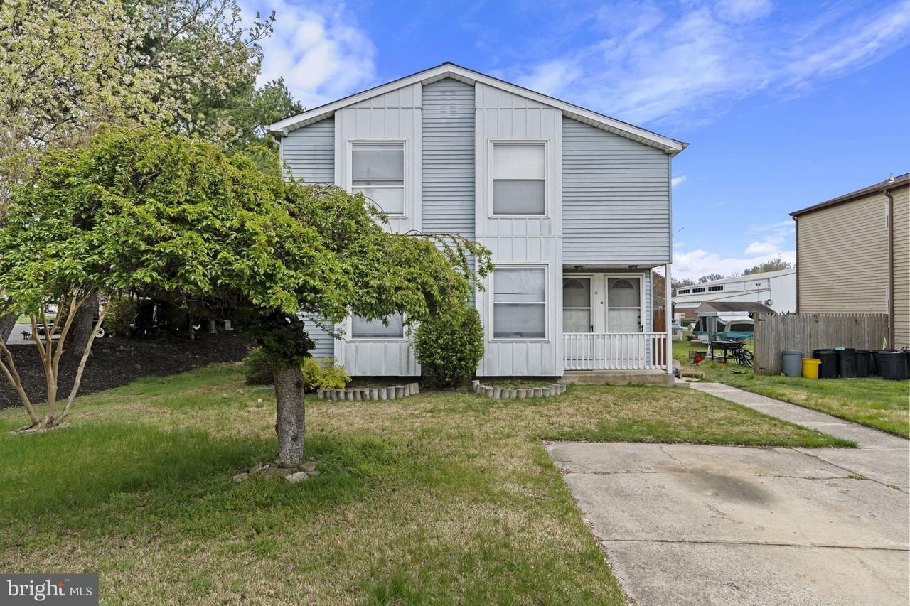 8 Fanelli Ln #A - Photo 2 of 16